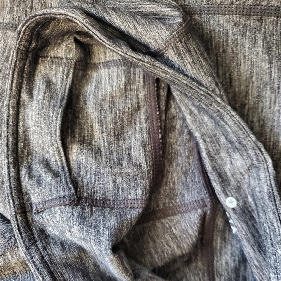 Athleta Revelation Capri - Picture 4 of 6